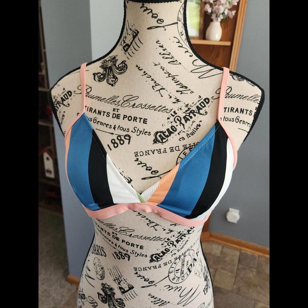Bikini Top - Picture 2 of 7